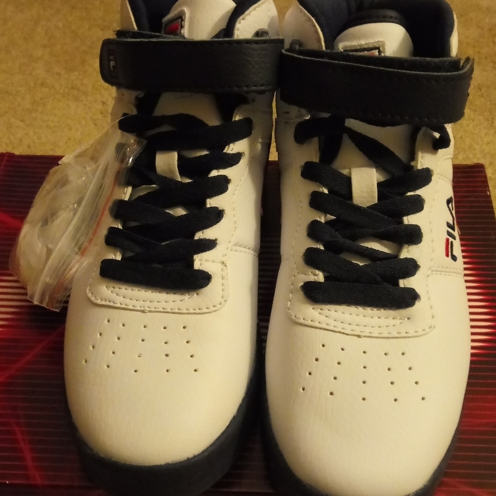 Youth hightops